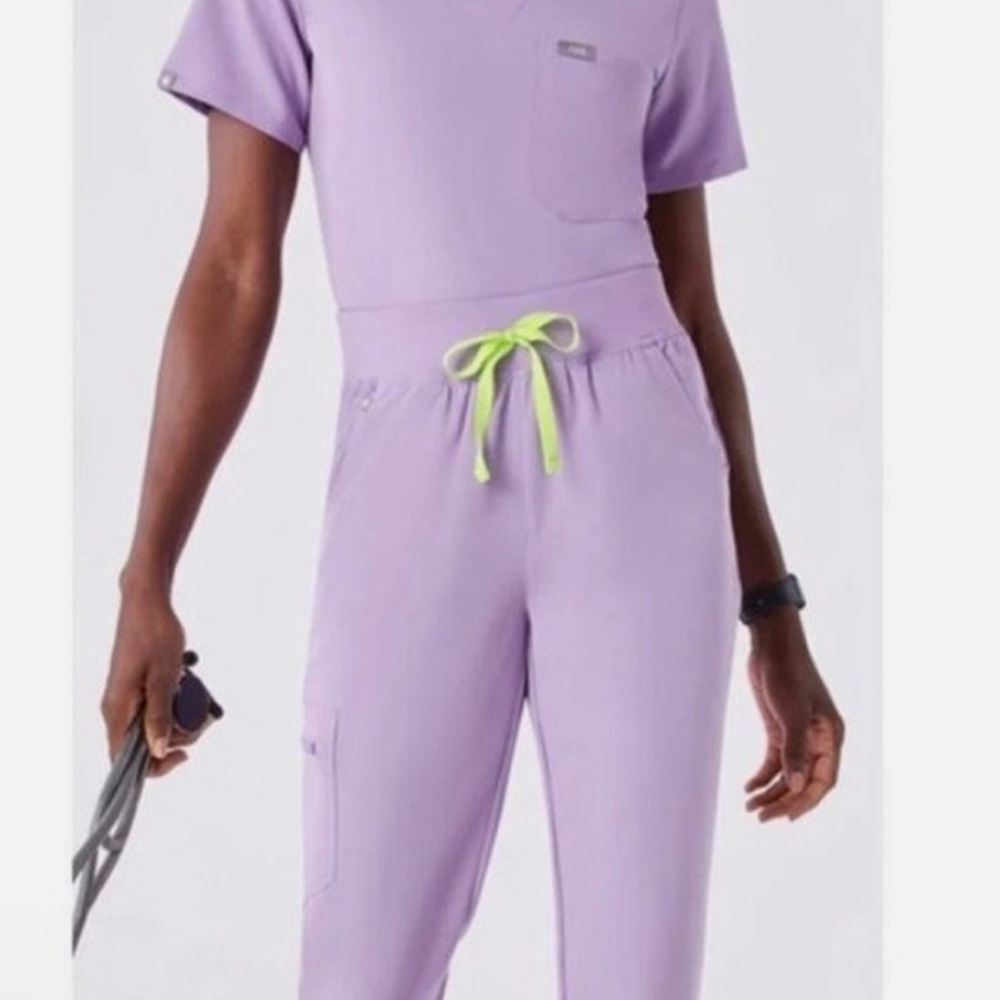 Lavender Women's Figs Scrubs set
